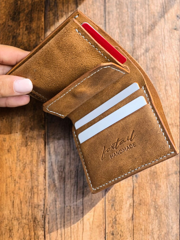 Кожен портфейл с монетник "Nest"