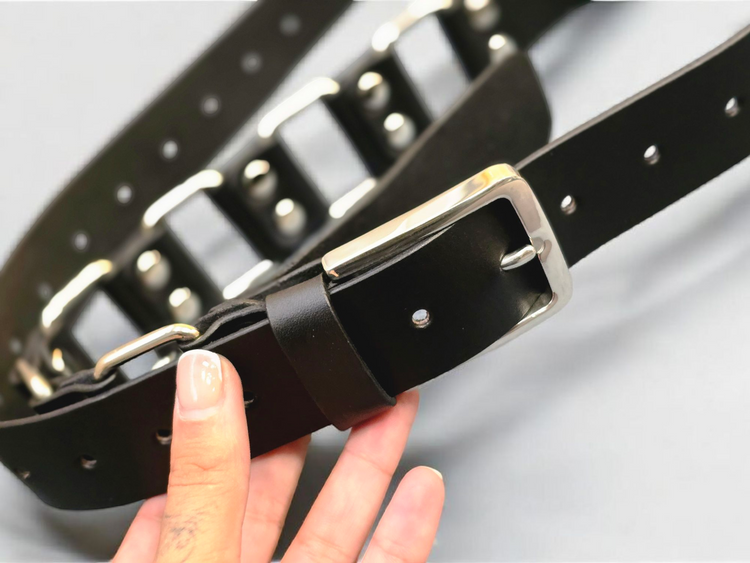 Колан за подчинение и фиксация – част от BDSM екипировка