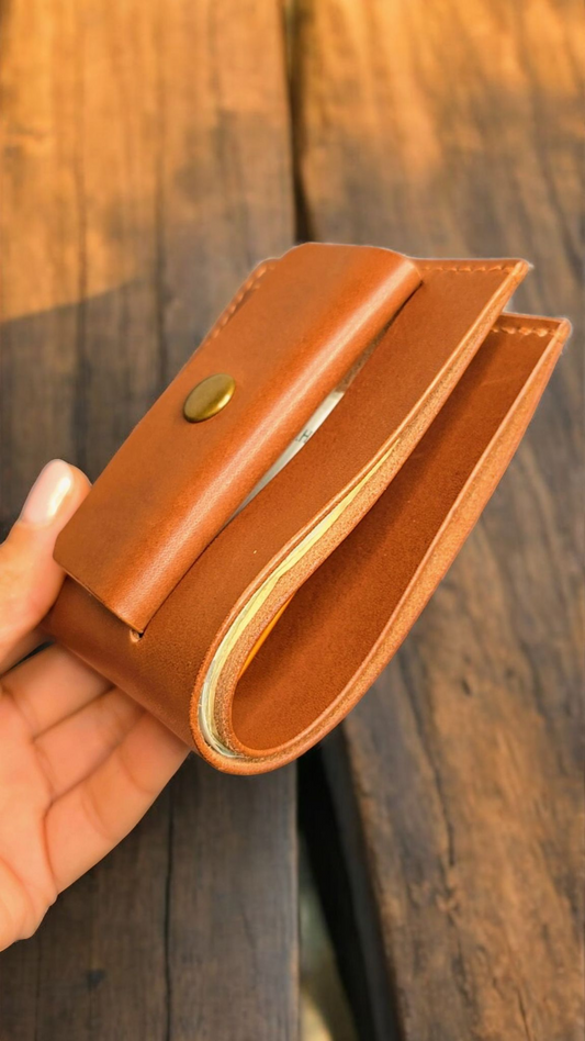 Ръчно изработен портфейл Zeno от естествена кожа.