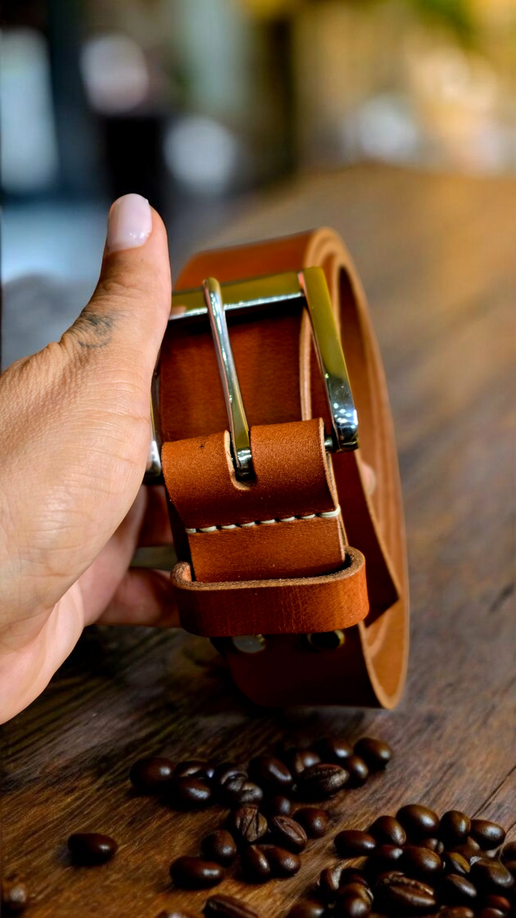 Колан с персонализация – гравиране на инициали или име.