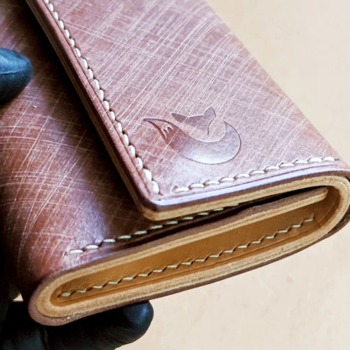 Защо да изберете ръчната изработка? - Foxtail Leather Goods