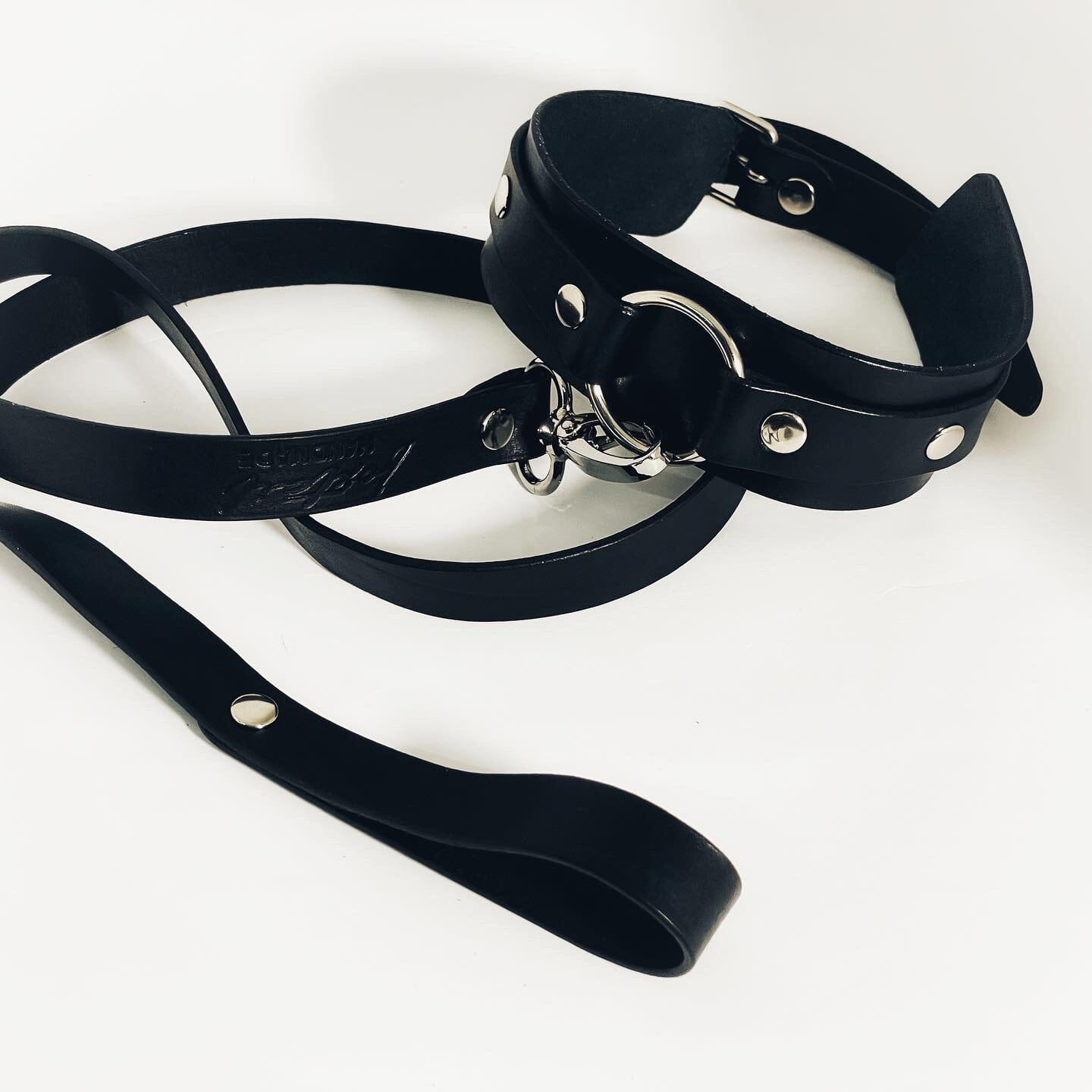 Комплект „Черна мистерия“ - Foxtail Leather Goods