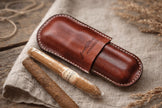CigarVault калъф за две пури от естествена кожа – реален размер до пури, лого Foxtail Handmade