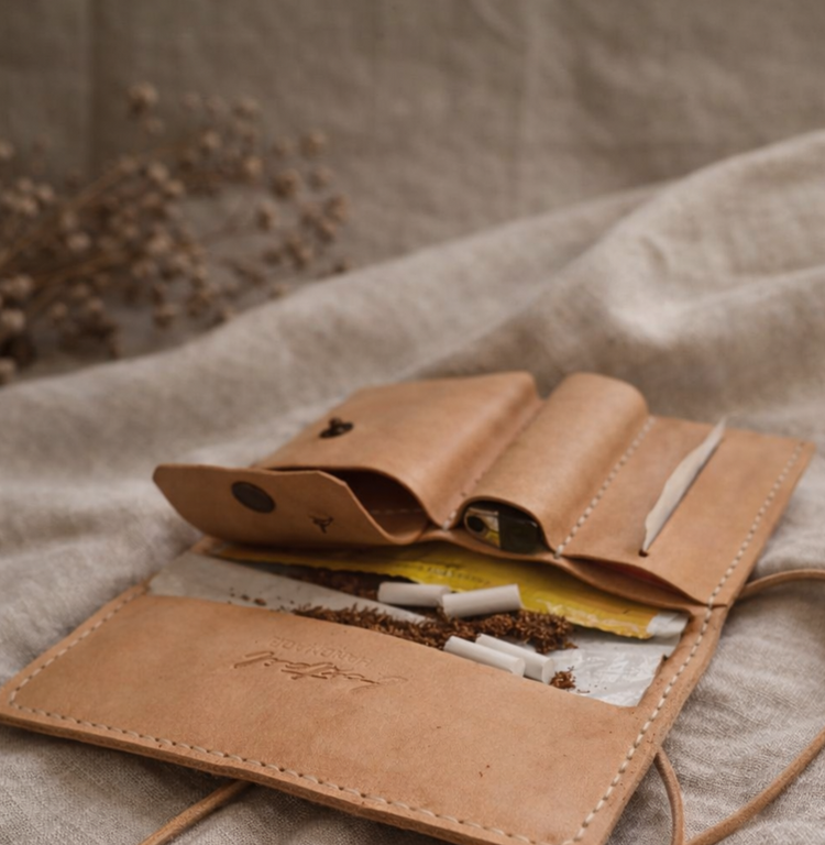 Калъф за тютюн и листчета с отделения
