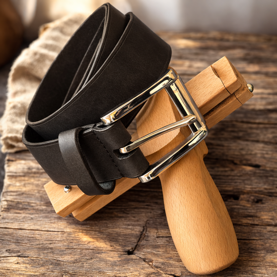 Колани от естествена кожа – детайл на ръбовете