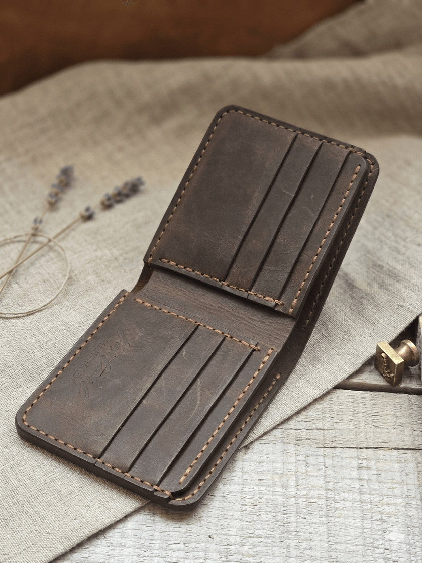 Класически кожен портфейл с много отделения за карти – Aris - Foxtail Leather Goods