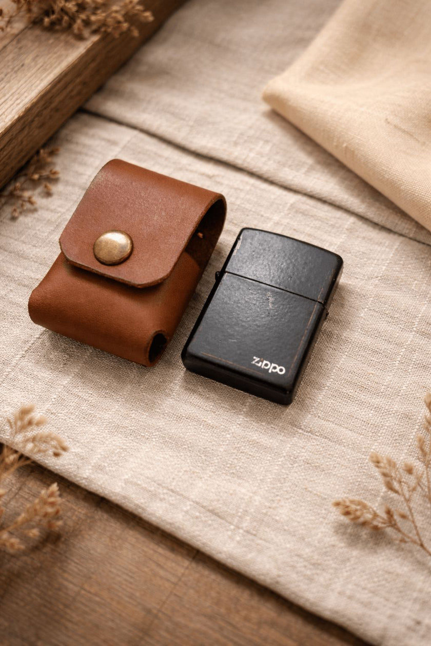 Кожен калъф за Zippo запалка до черна Zippo – реален размер, Full Grain кожа